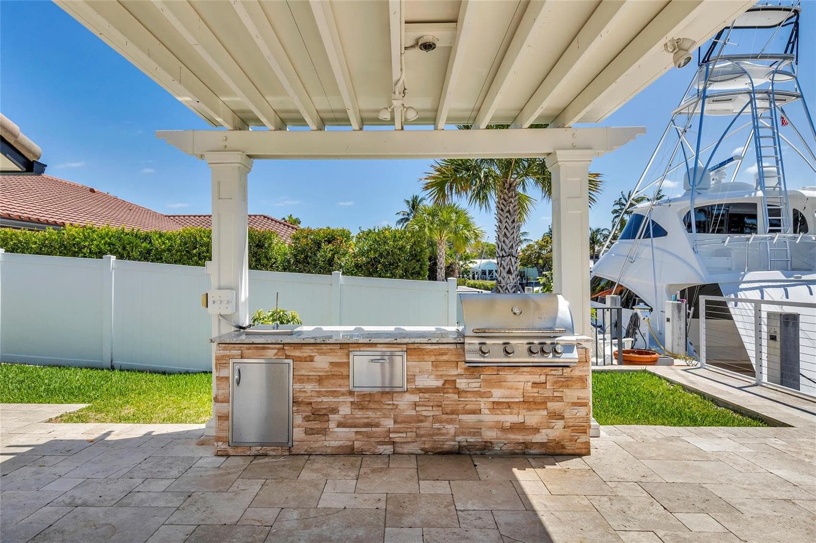 633 4th Key Dr