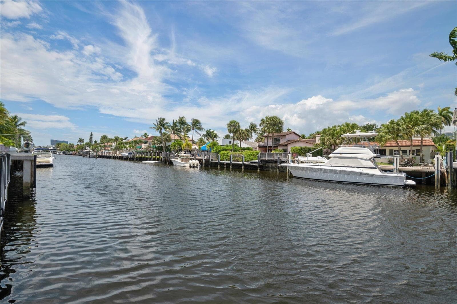 325 Coconut Isle Dr