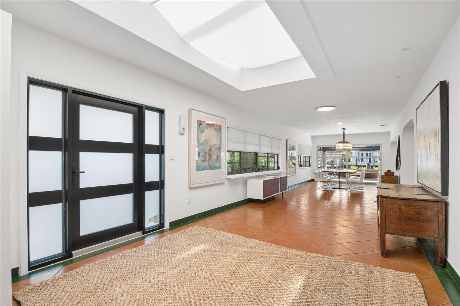 325 Coconut Isle Dr