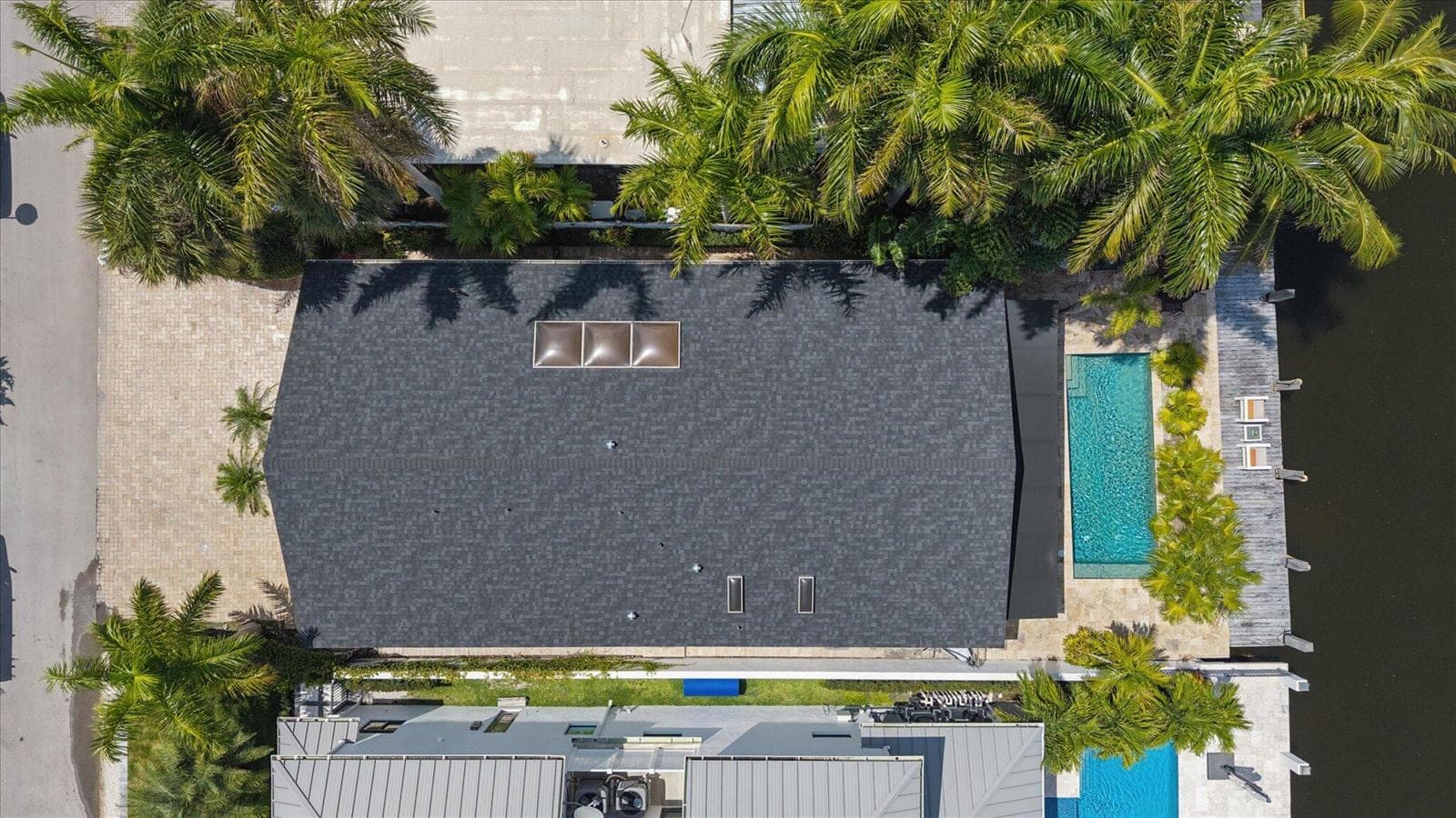 325 Coconut Isle Dr