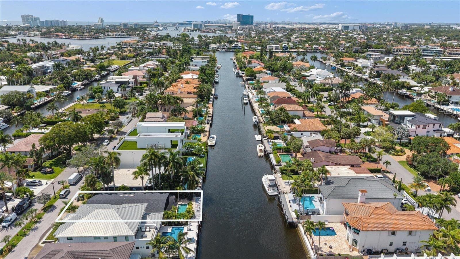 325 Coconut Isle Dr