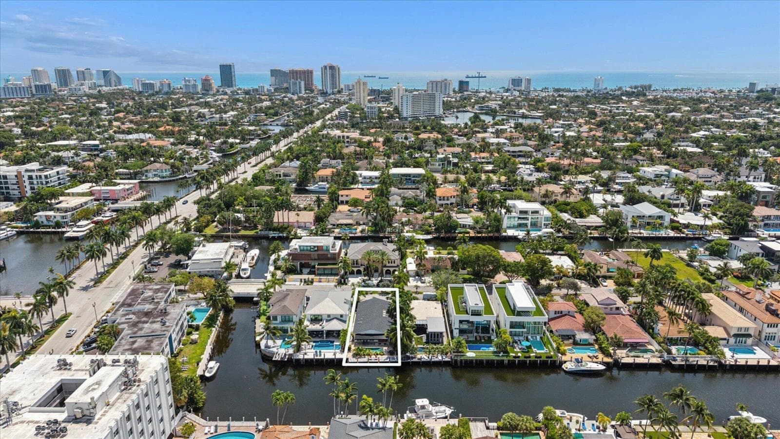 325 Coconut Isle Dr