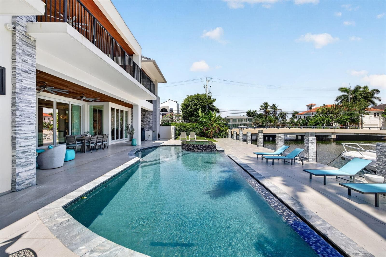 39 Pelican Dr