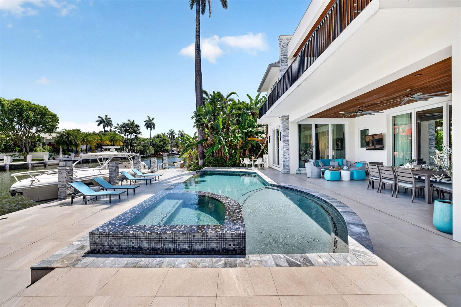 39 Pelican Dr