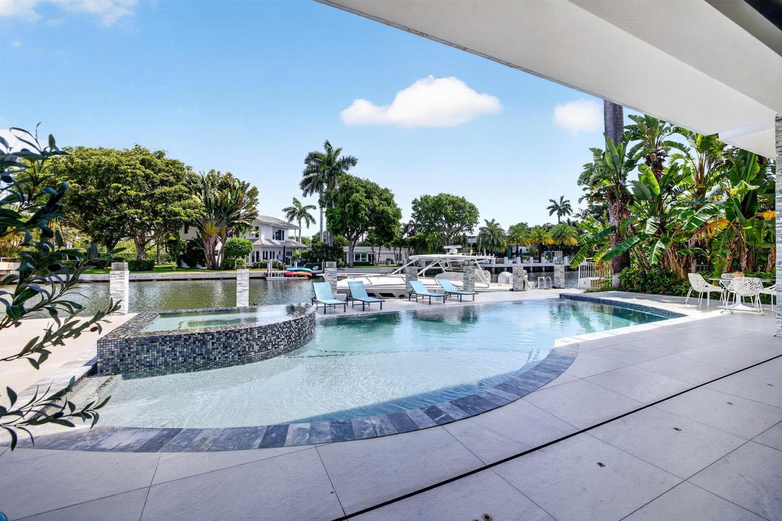 39 Pelican Dr