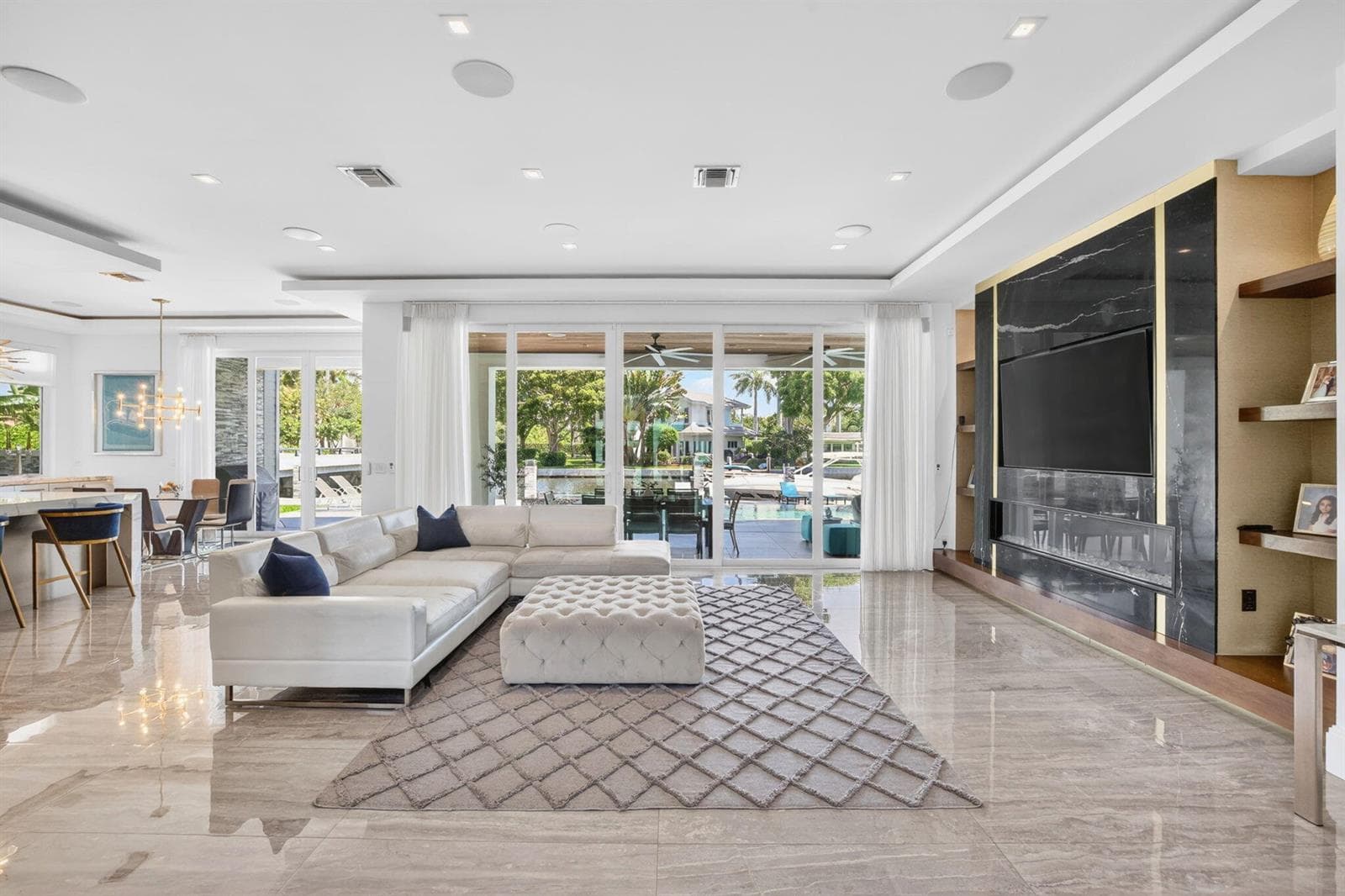 39 Pelican Dr