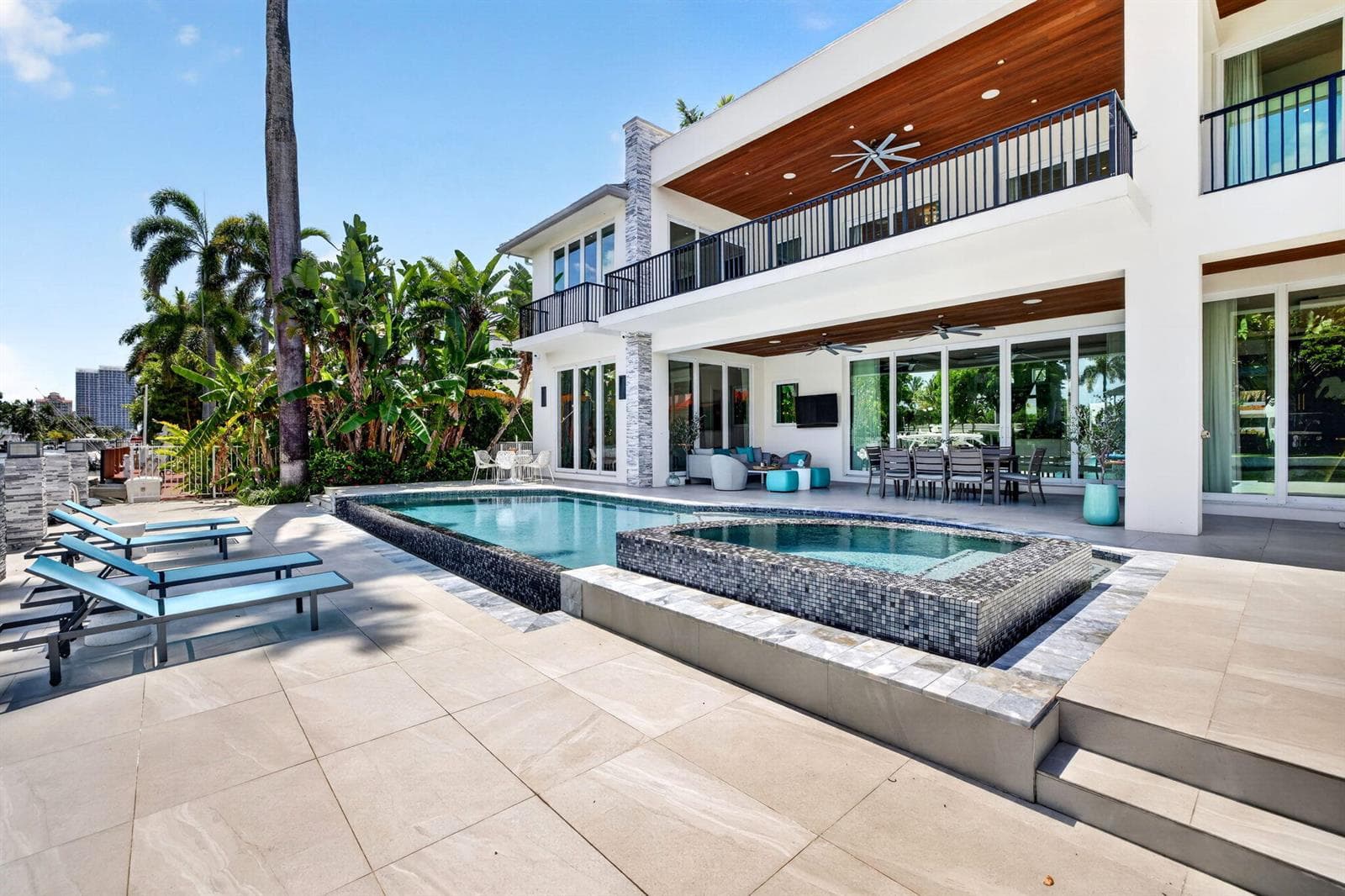 39 Pelican Dr