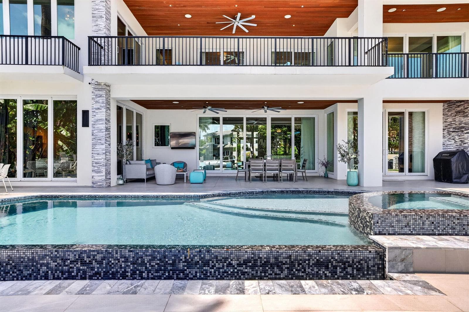 39 Pelican Dr