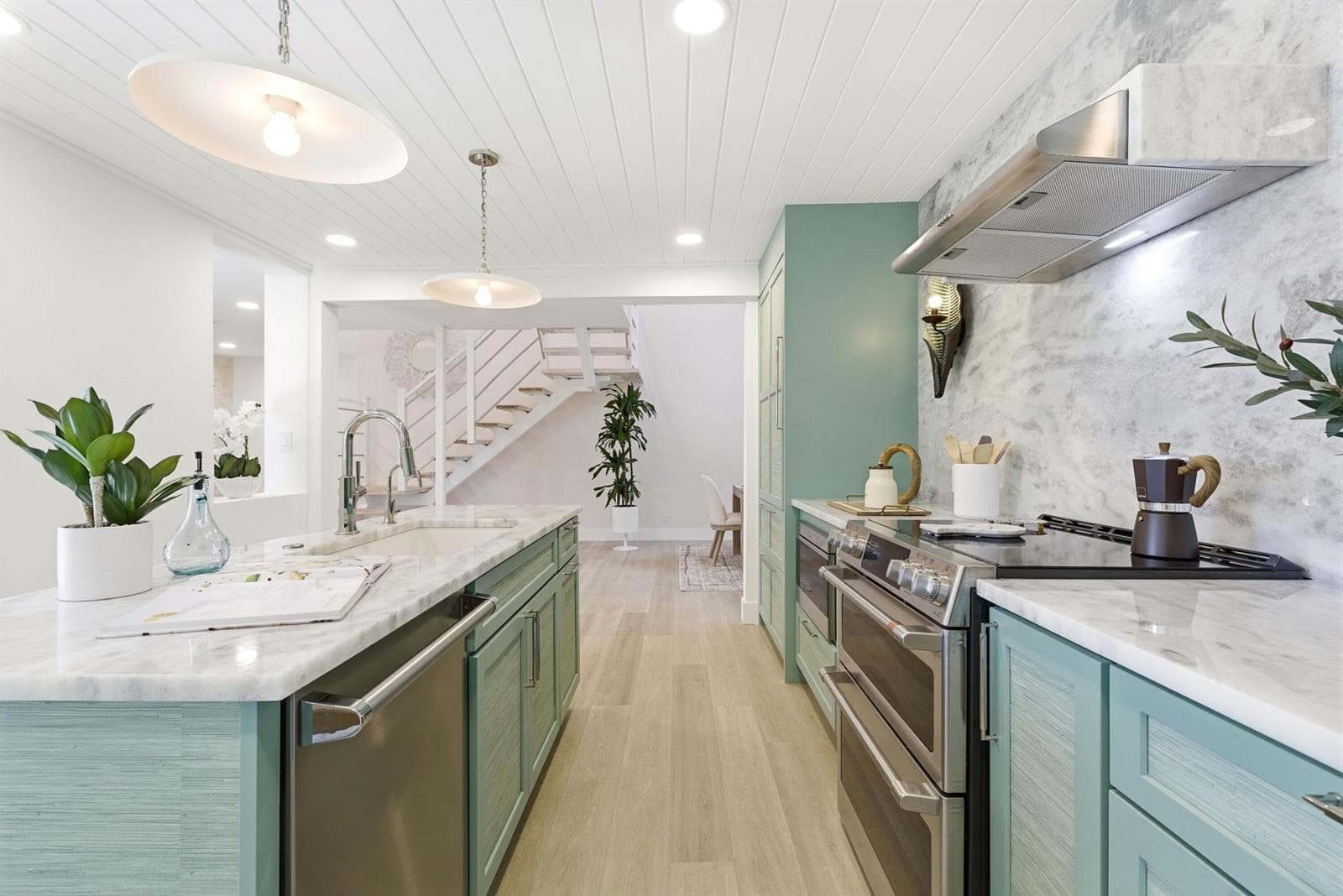 325 SE 26th Ave
