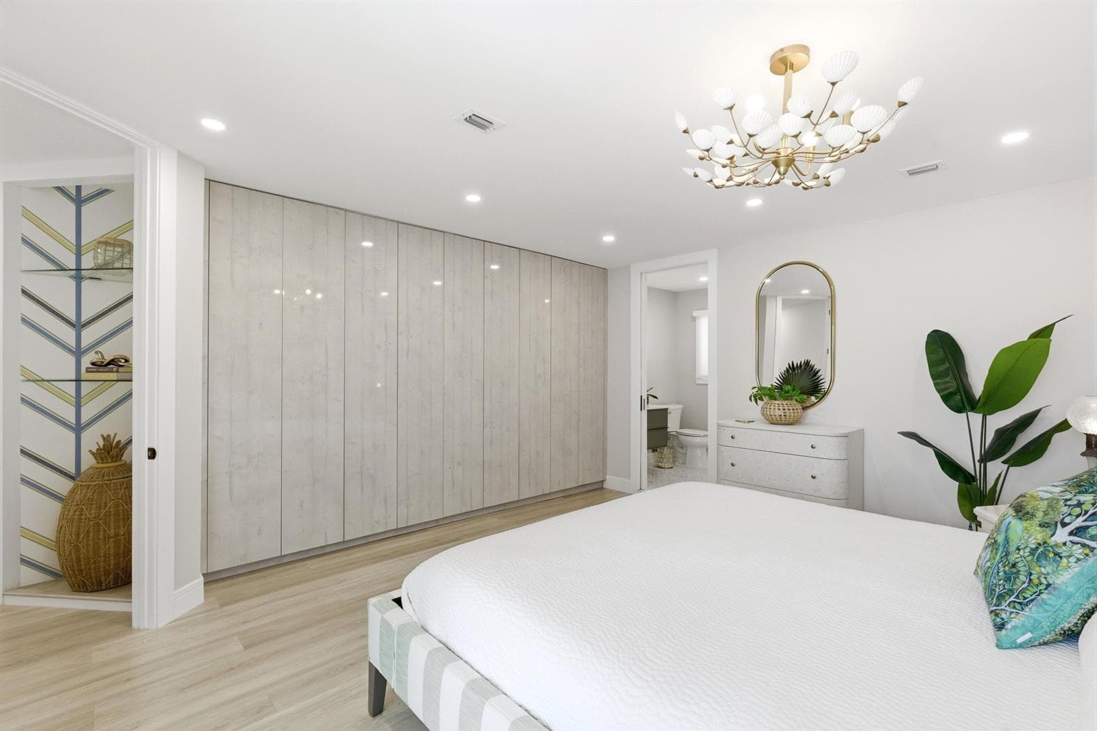 325 SE 26th Ave