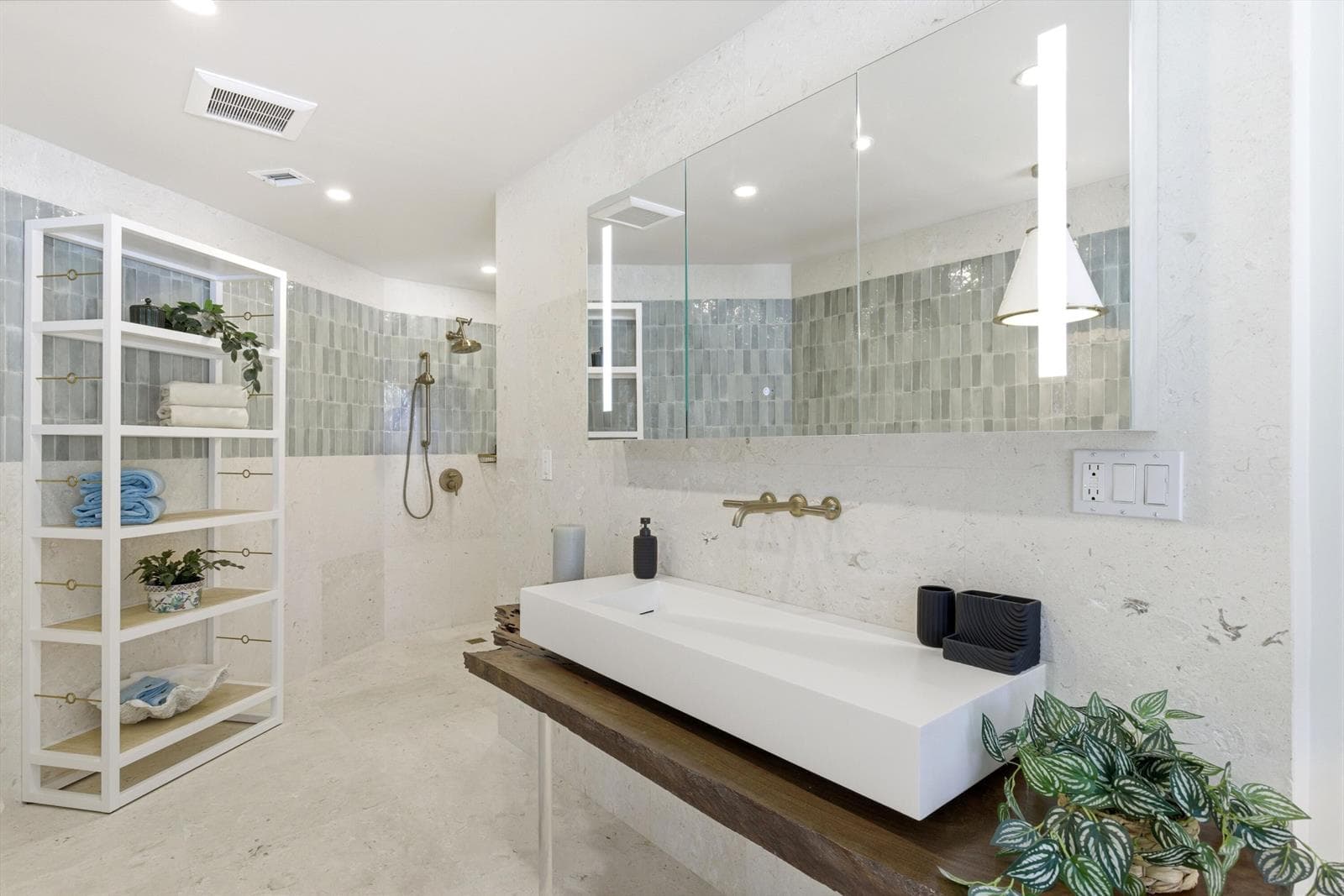 325 SE 26th Ave