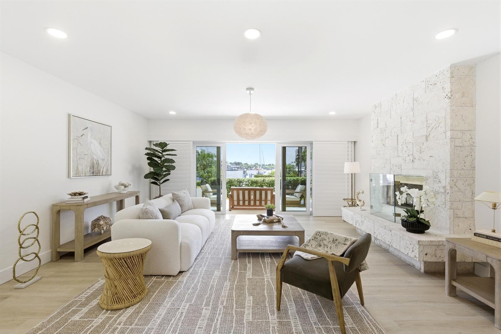 325 SE 26th Ave