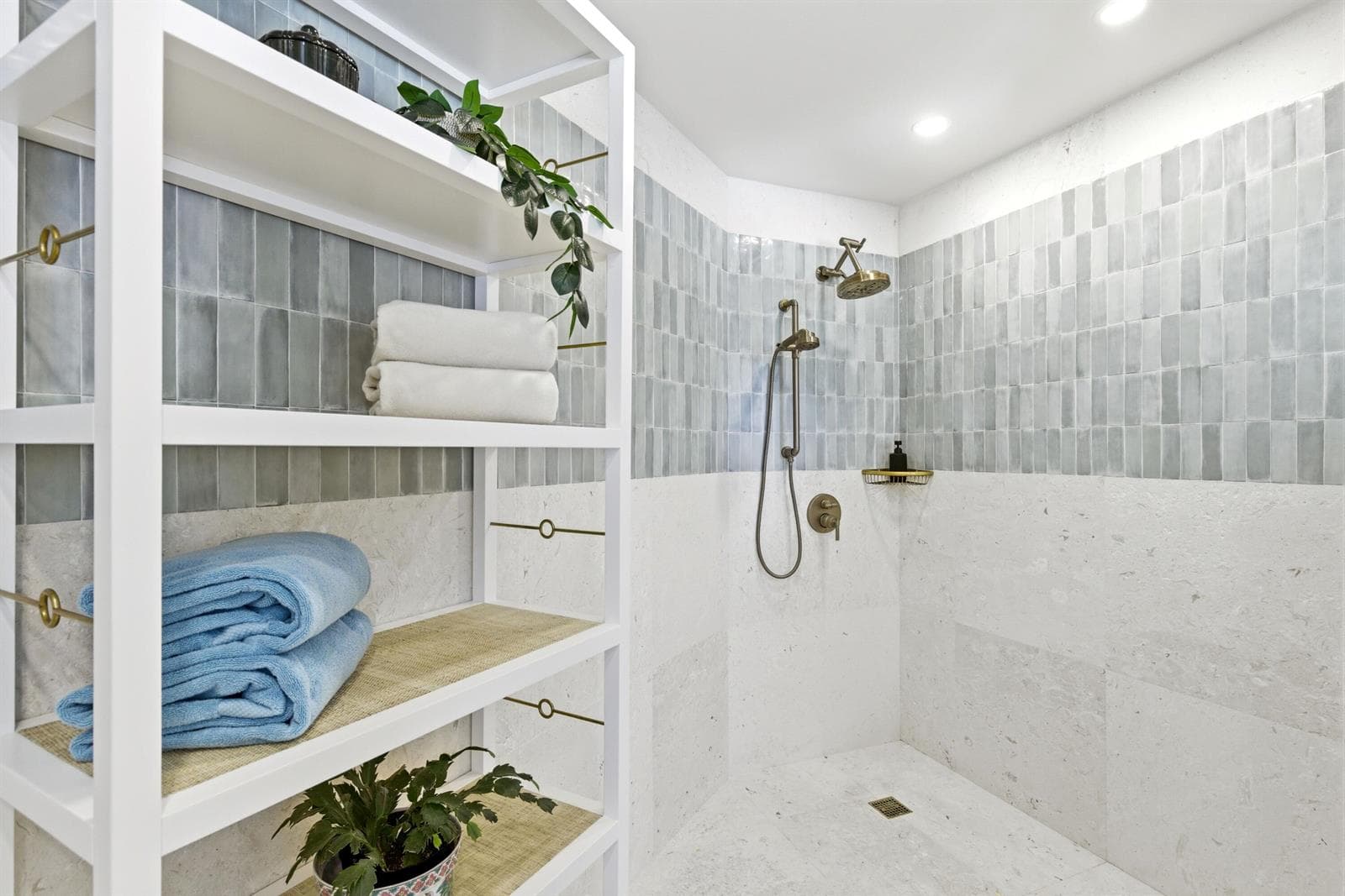 325 SE 26th Ave