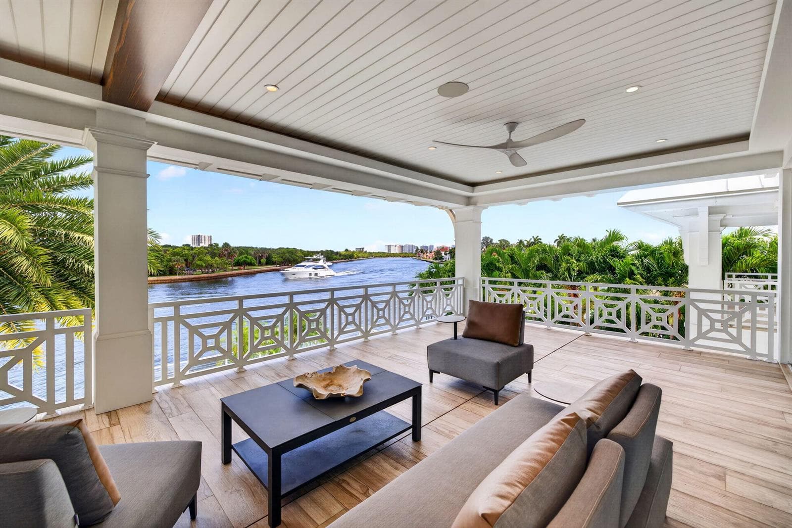 1900 Intracoastal Dr
