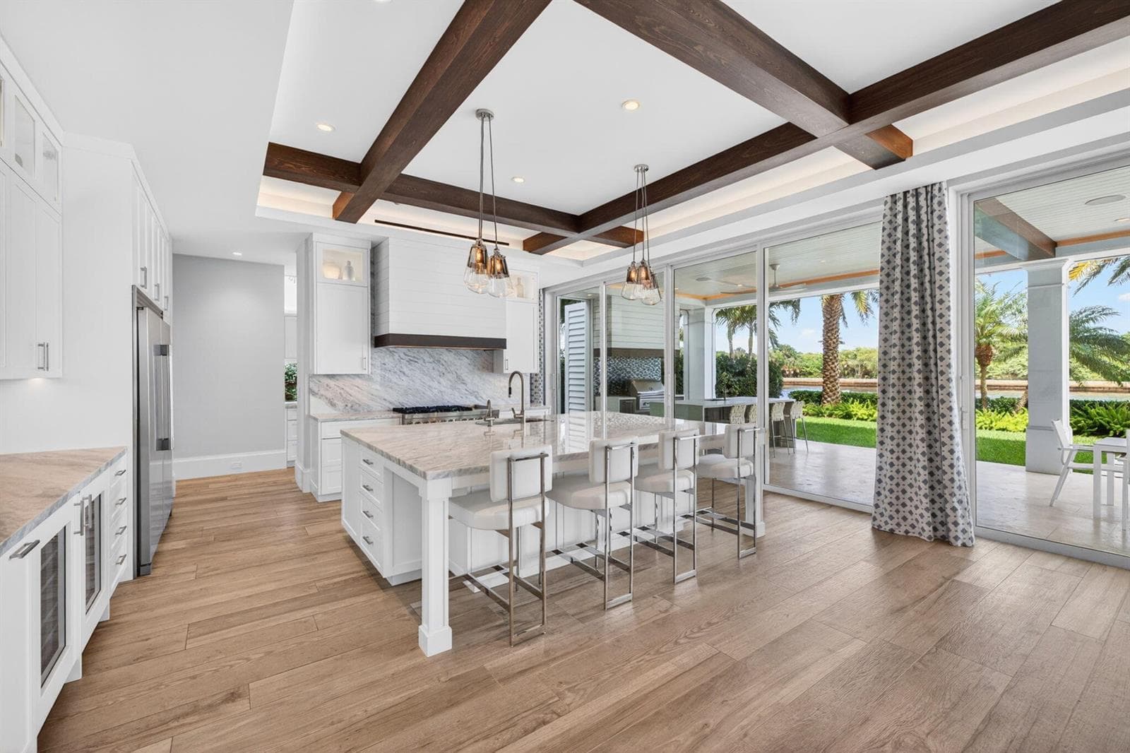 1900 Intracoastal Dr