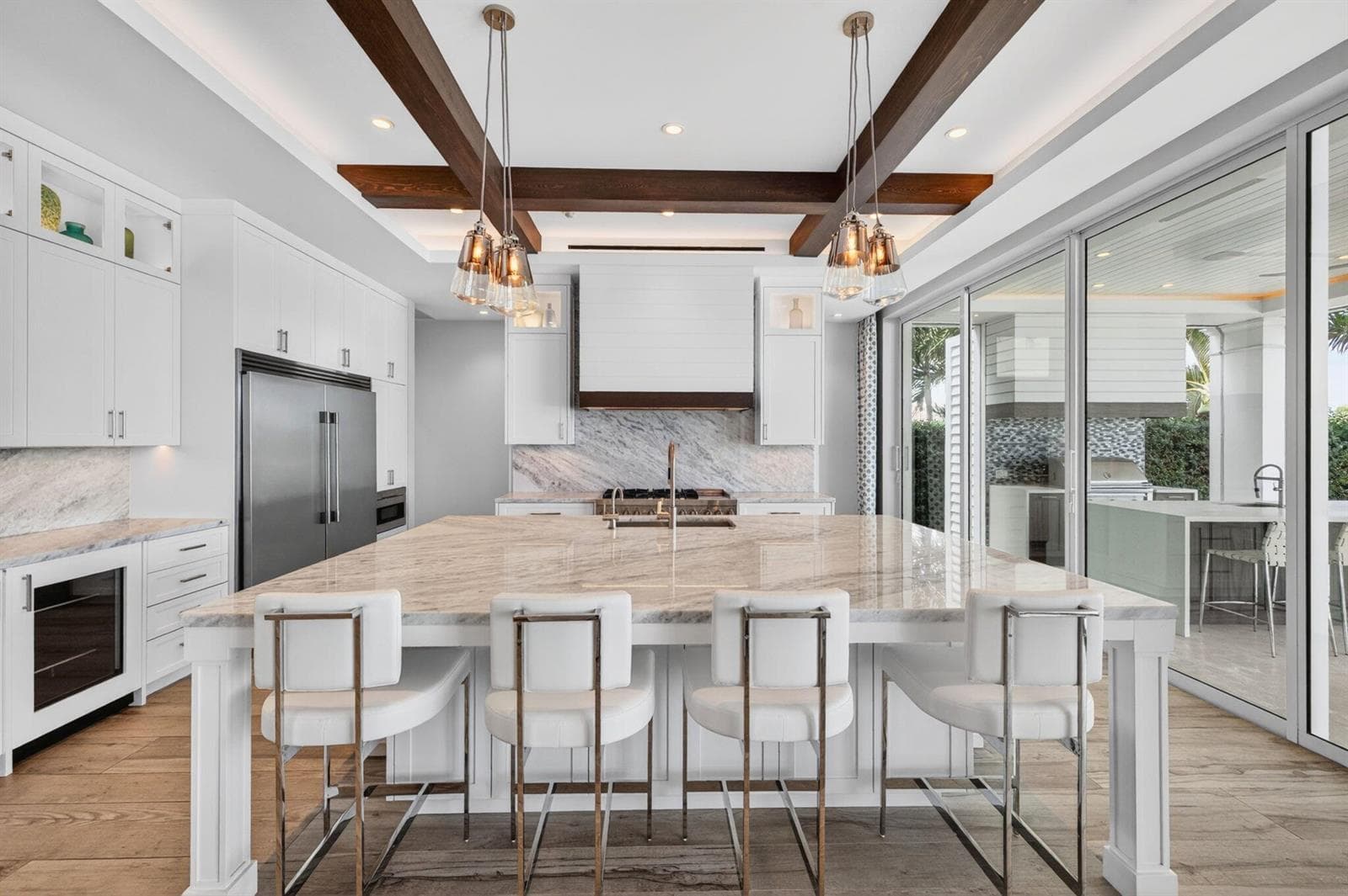 1900 Intracoastal Dr