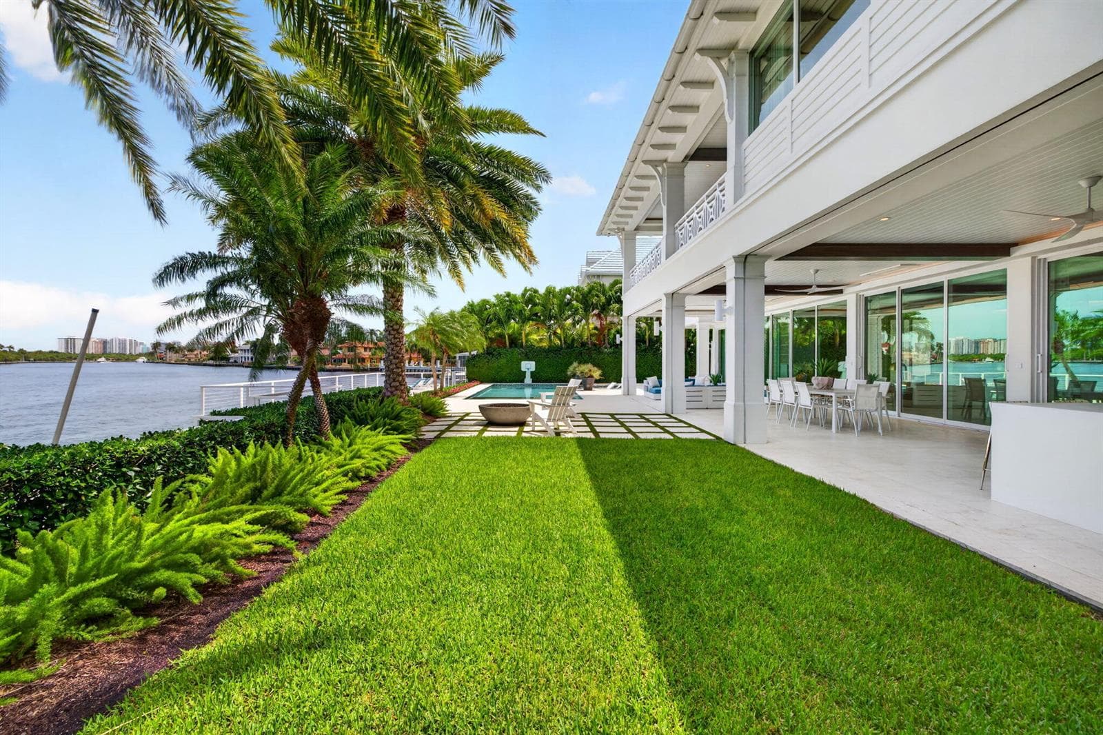 1900 Intracoastal Dr