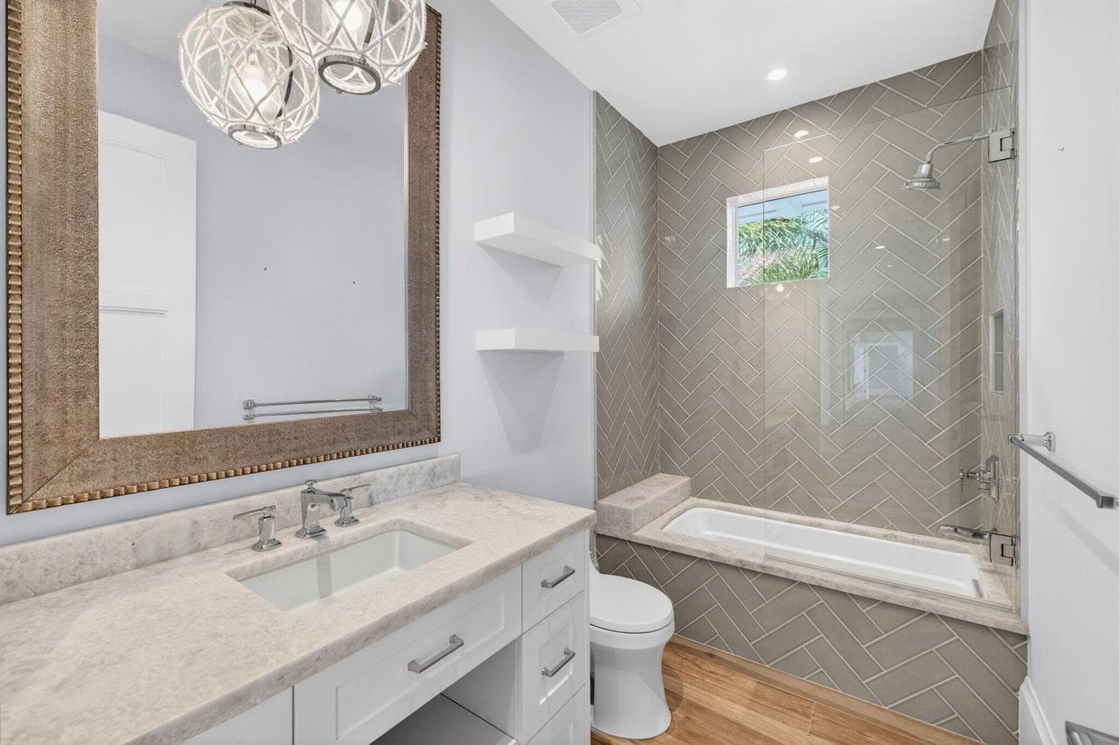 1900 Intracoastal Dr