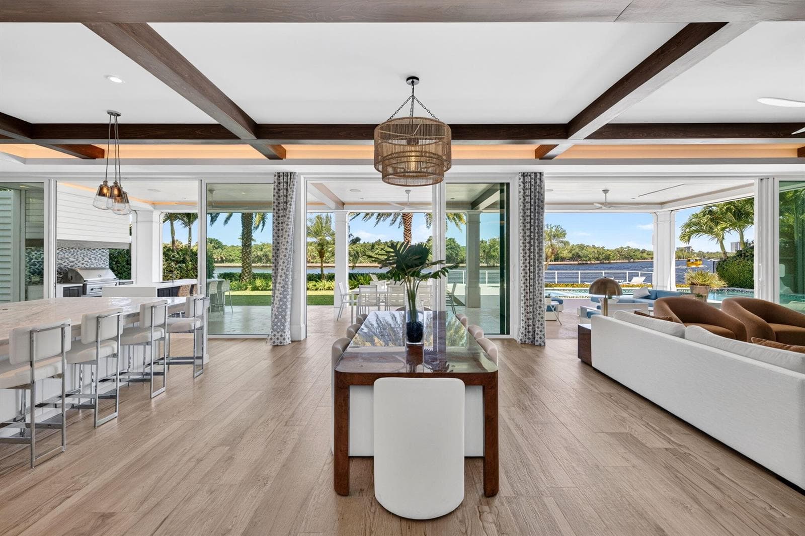 1900 Intracoastal Dr