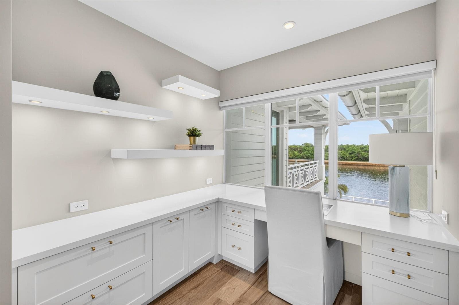 1900 Intracoastal Dr