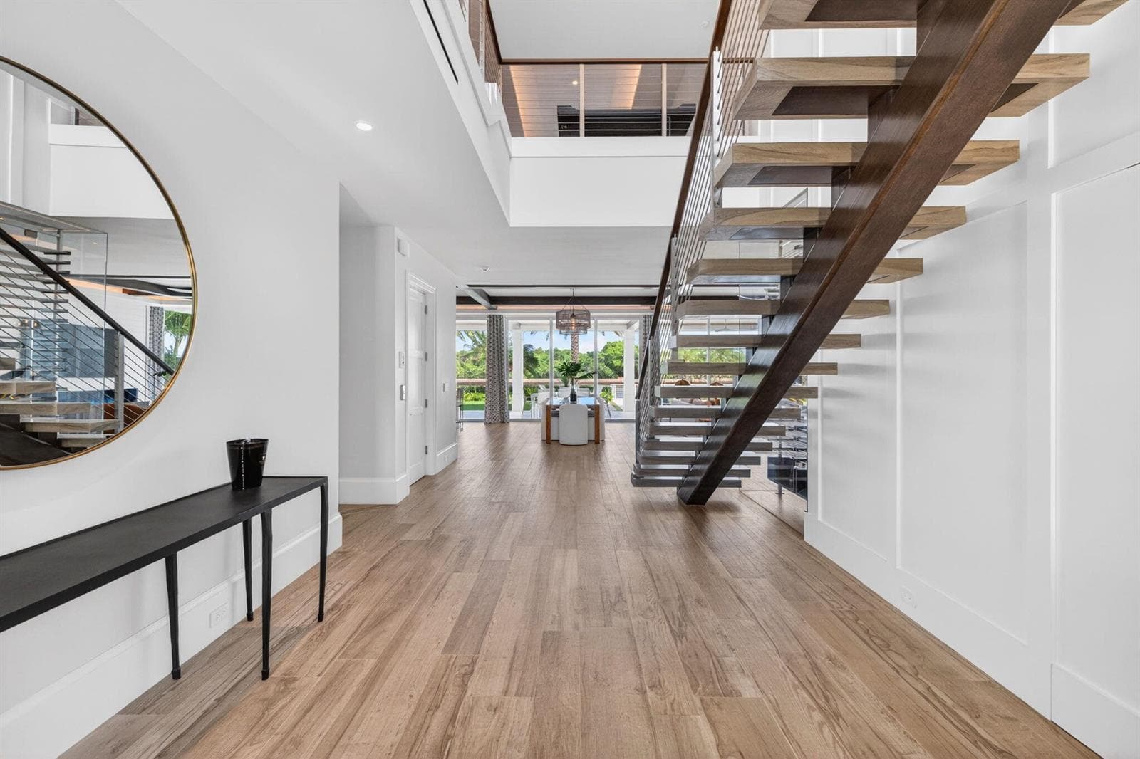 1900 Intracoastal Dr