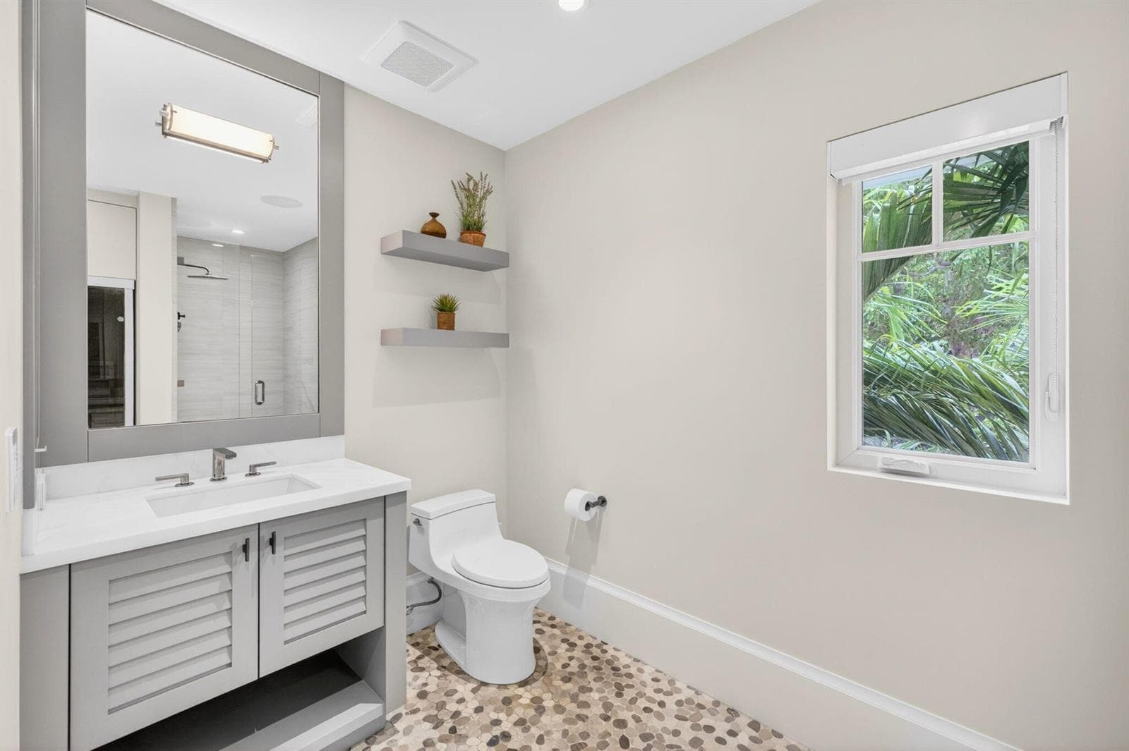 1900 Intracoastal Dr