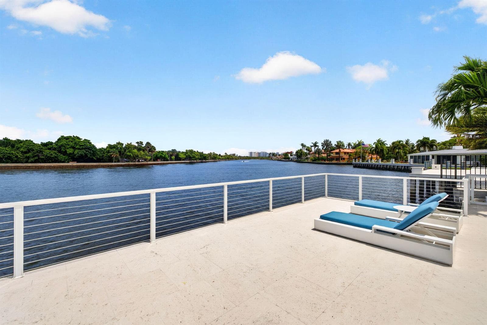 1900 Intracoastal Dr