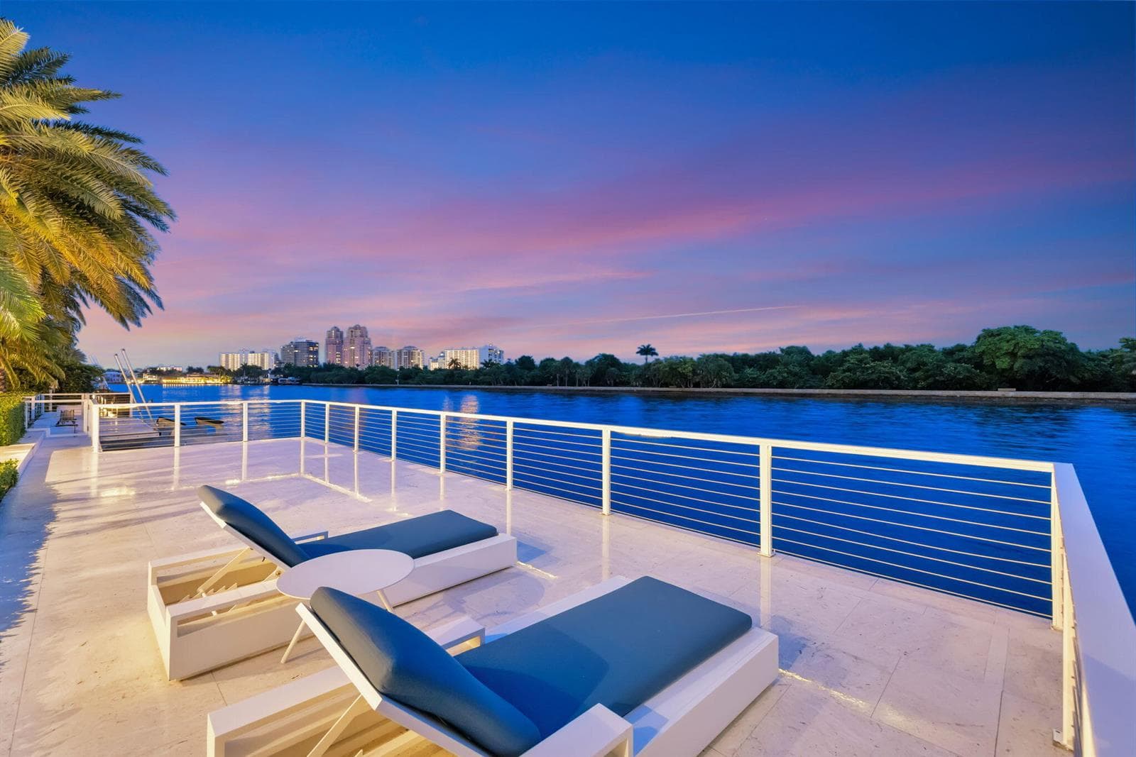1900 Intracoastal Dr