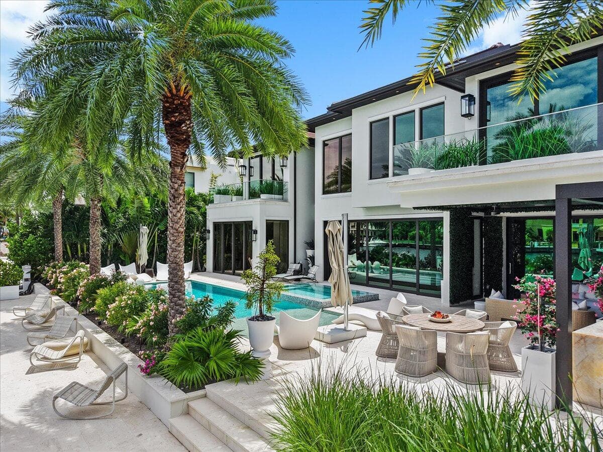 70 Isla Bahia Dr