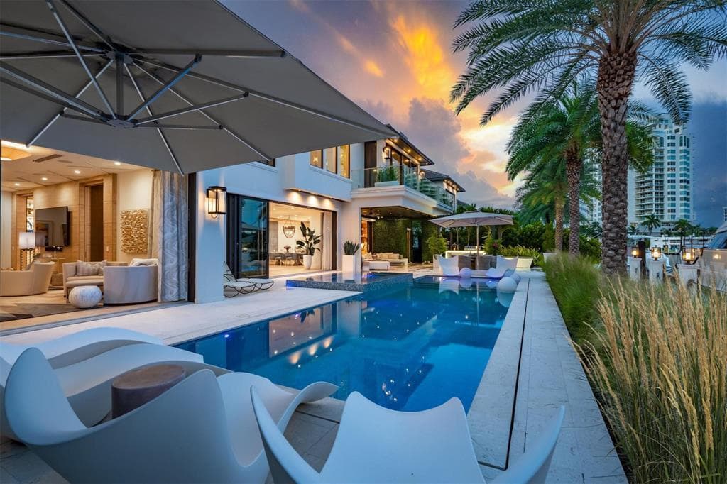 70 Isla Bahia Dr