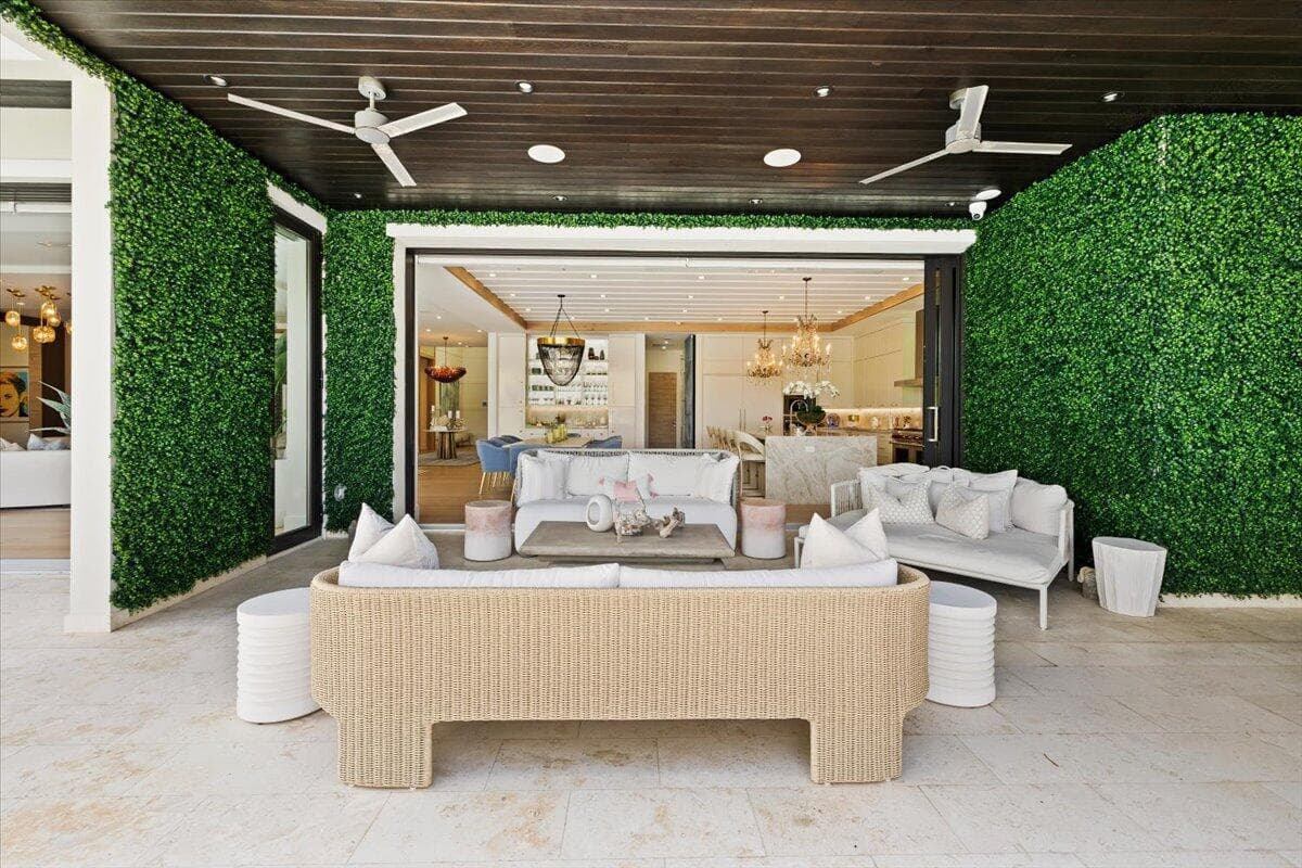 70 Isla Bahia Dr