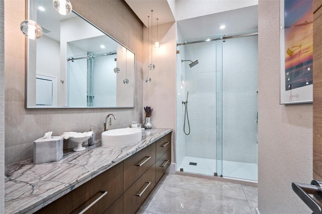70 Isla Bahia Dr