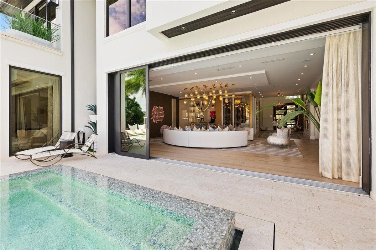 70 Isla Bahia Dr