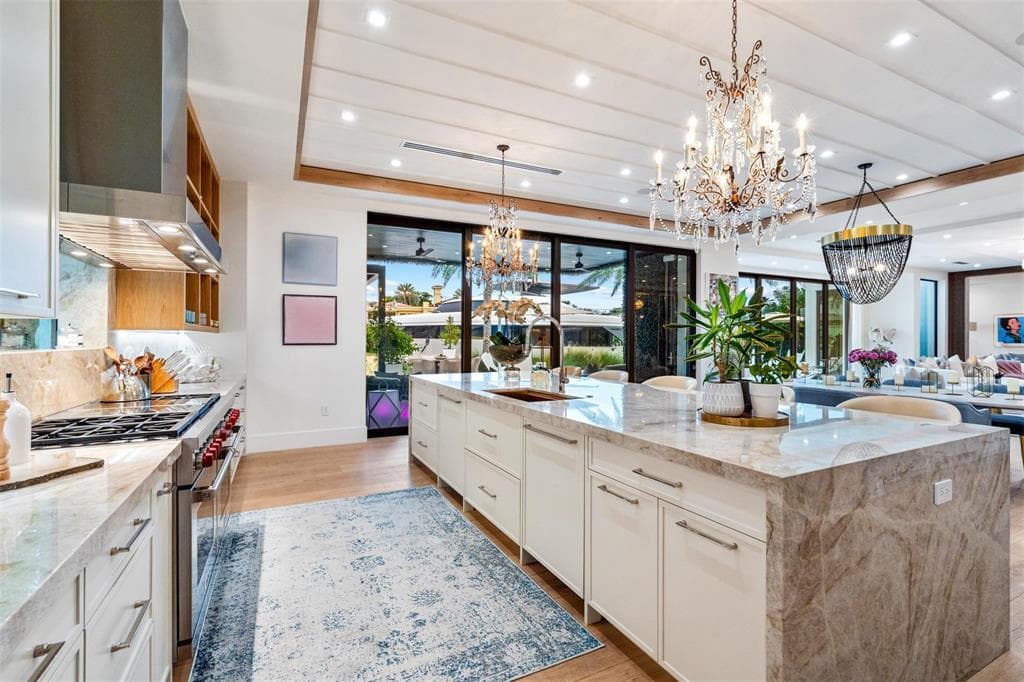 70 Isla Bahia Dr