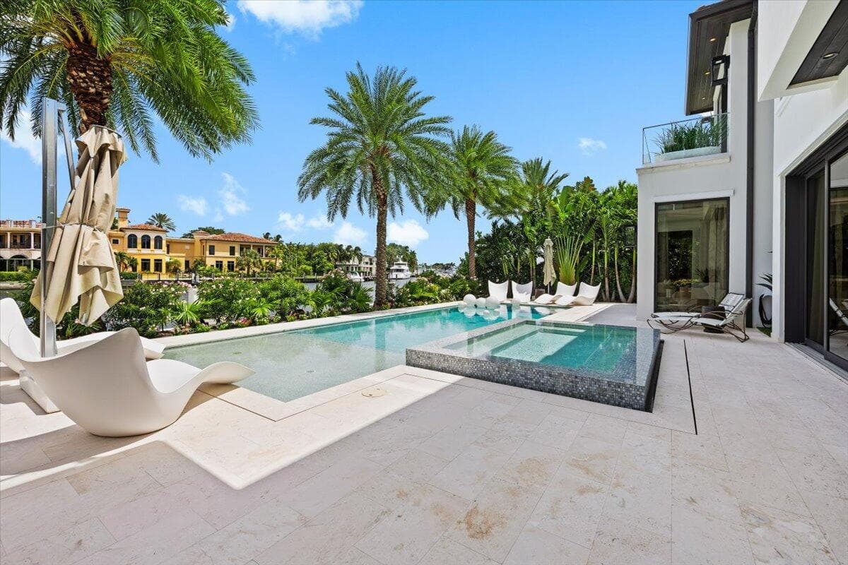 70 Isla Bahia Dr