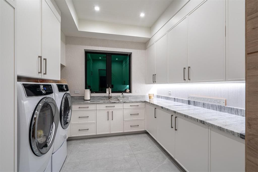 70 Isla Bahia Dr