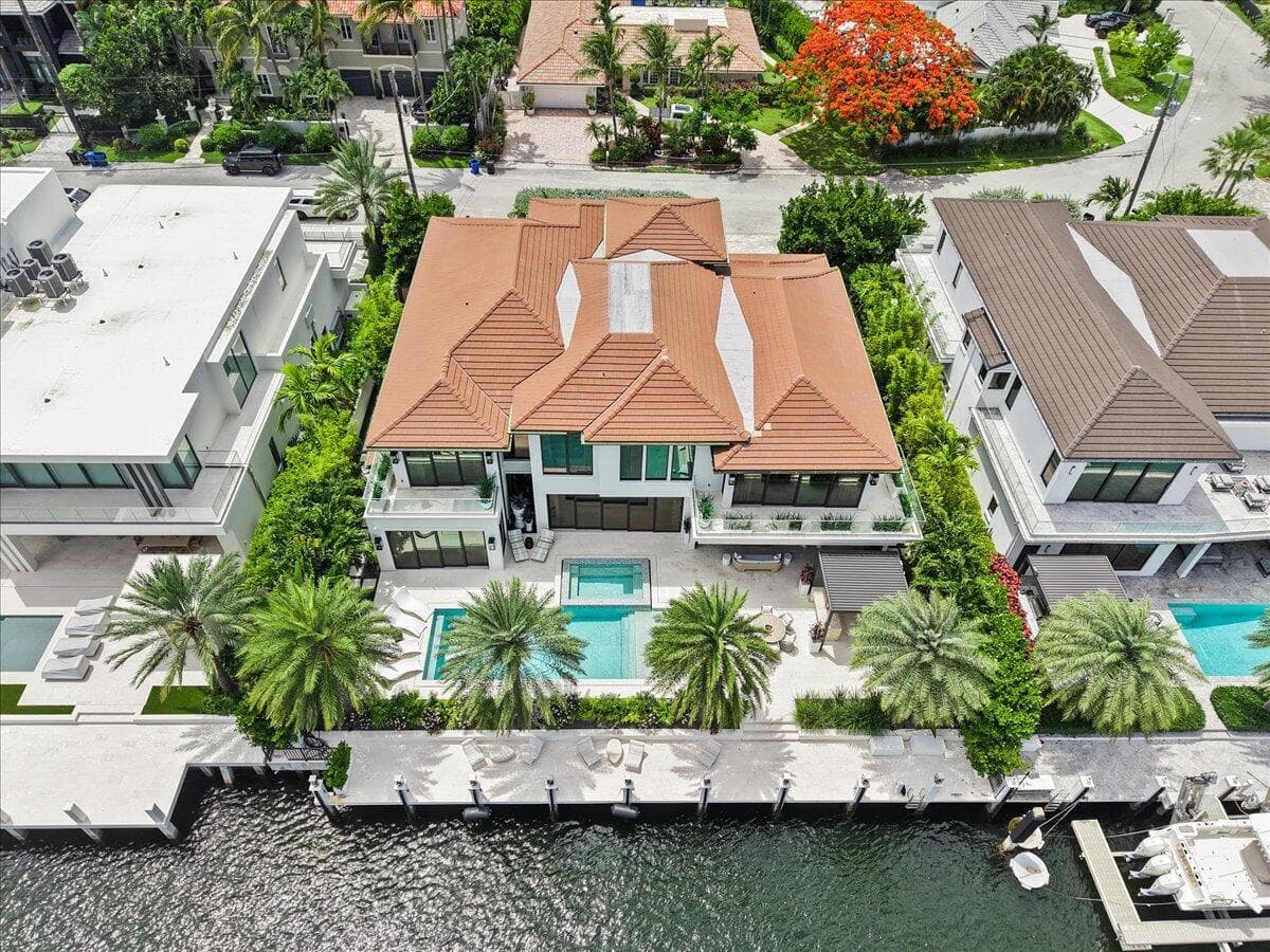 70 Isla Bahia Dr