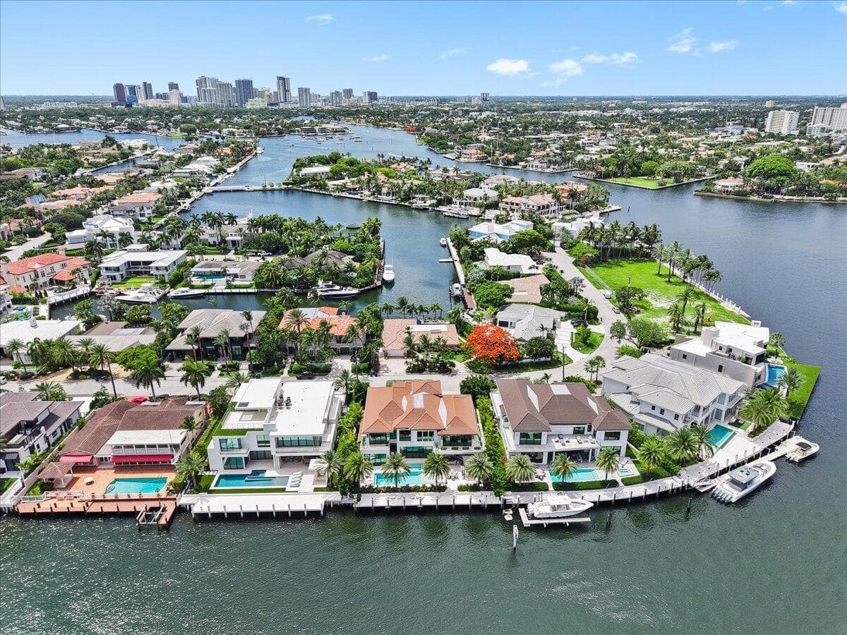 70 Isla Bahia Dr