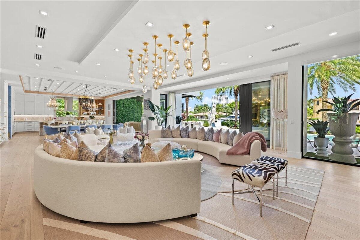 70 Isla Bahia Dr