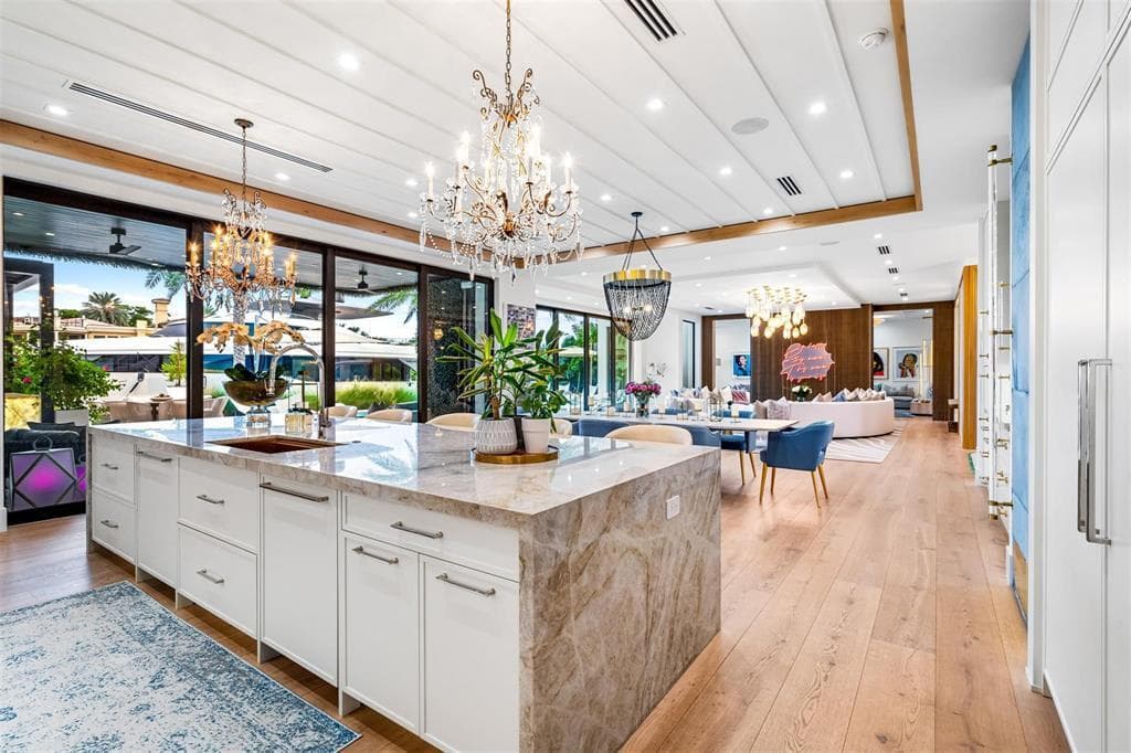 70 Isla Bahia Dr