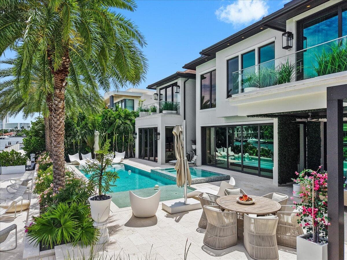 70 Isla Bahia Dr