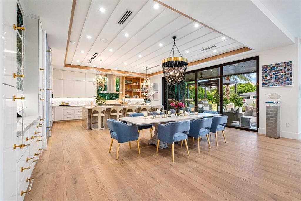 70 Isla Bahia Dr
