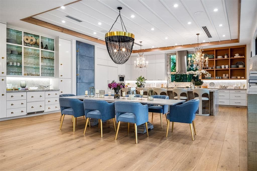 70 Isla Bahia Dr