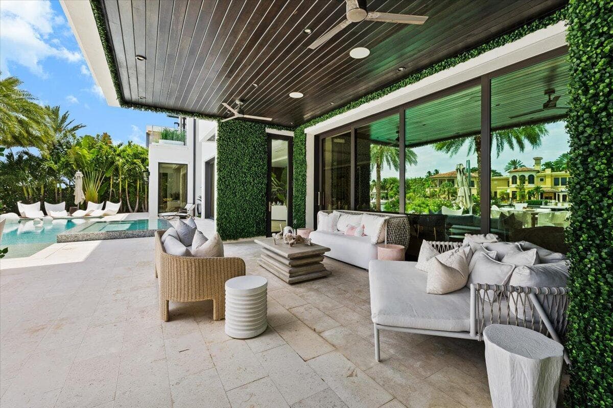70 Isla Bahia Dr