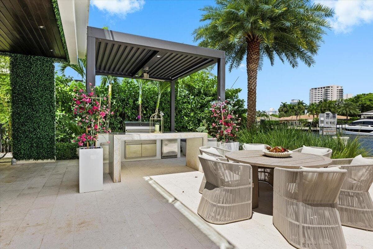 70 Isla Bahia Dr
