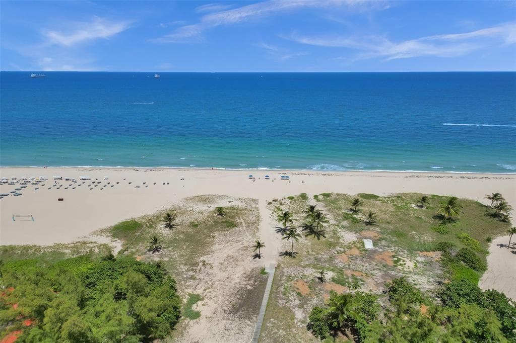 70 Isla Bahia Dr