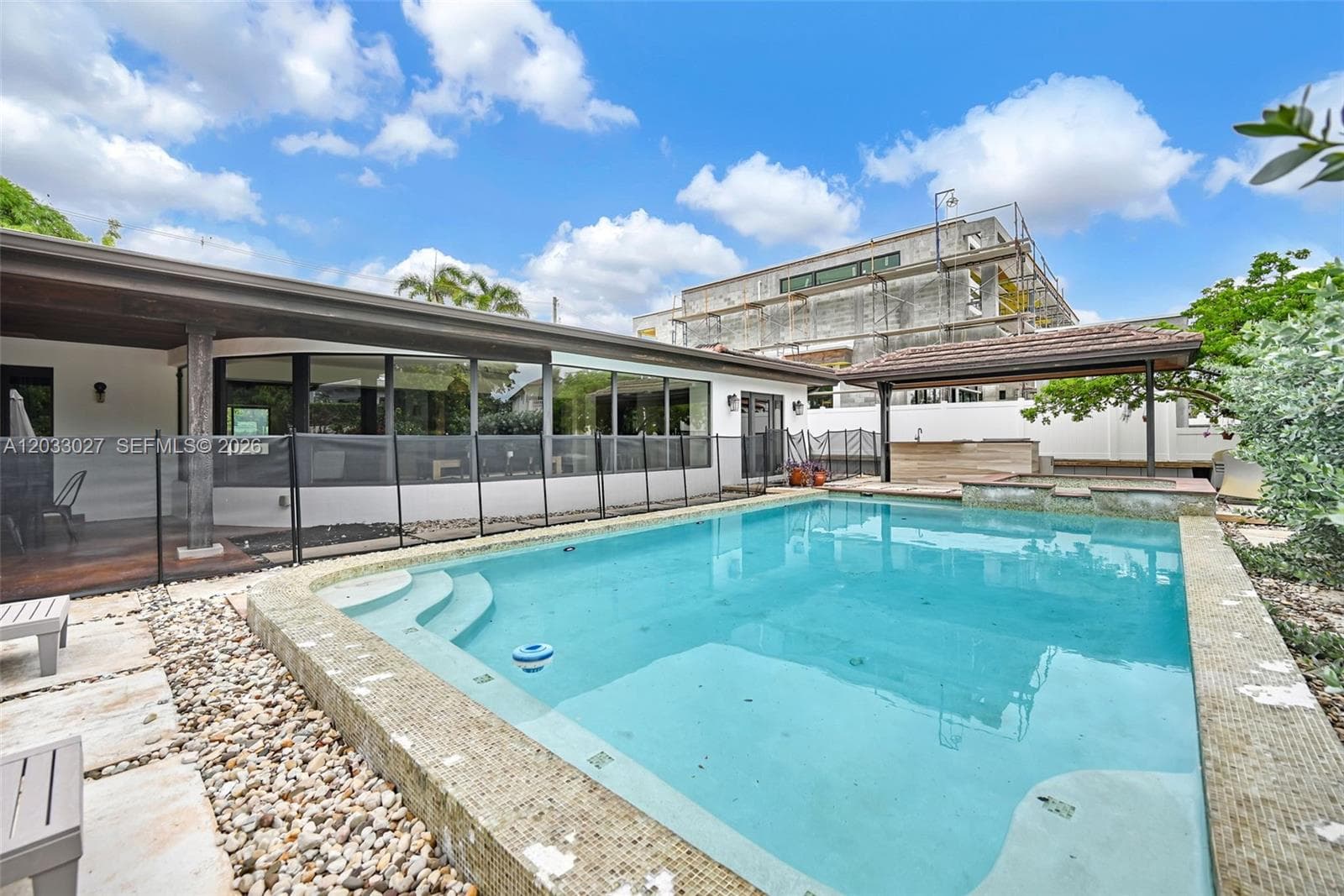 2311 Delmar Pl