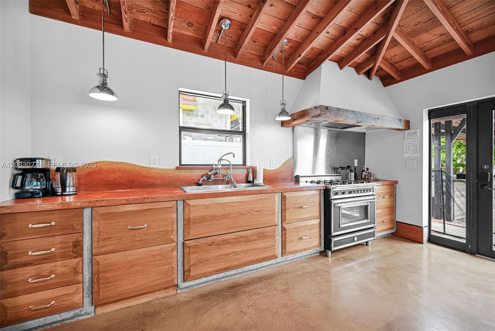 2311 Delmar Pl