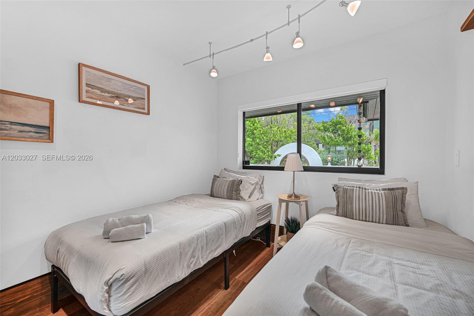 2311 Delmar Pl