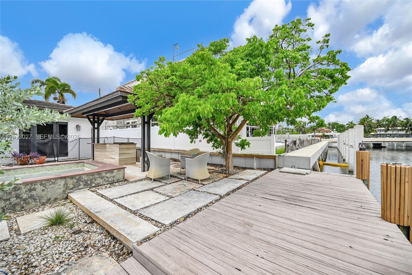2311 Delmar Pl
